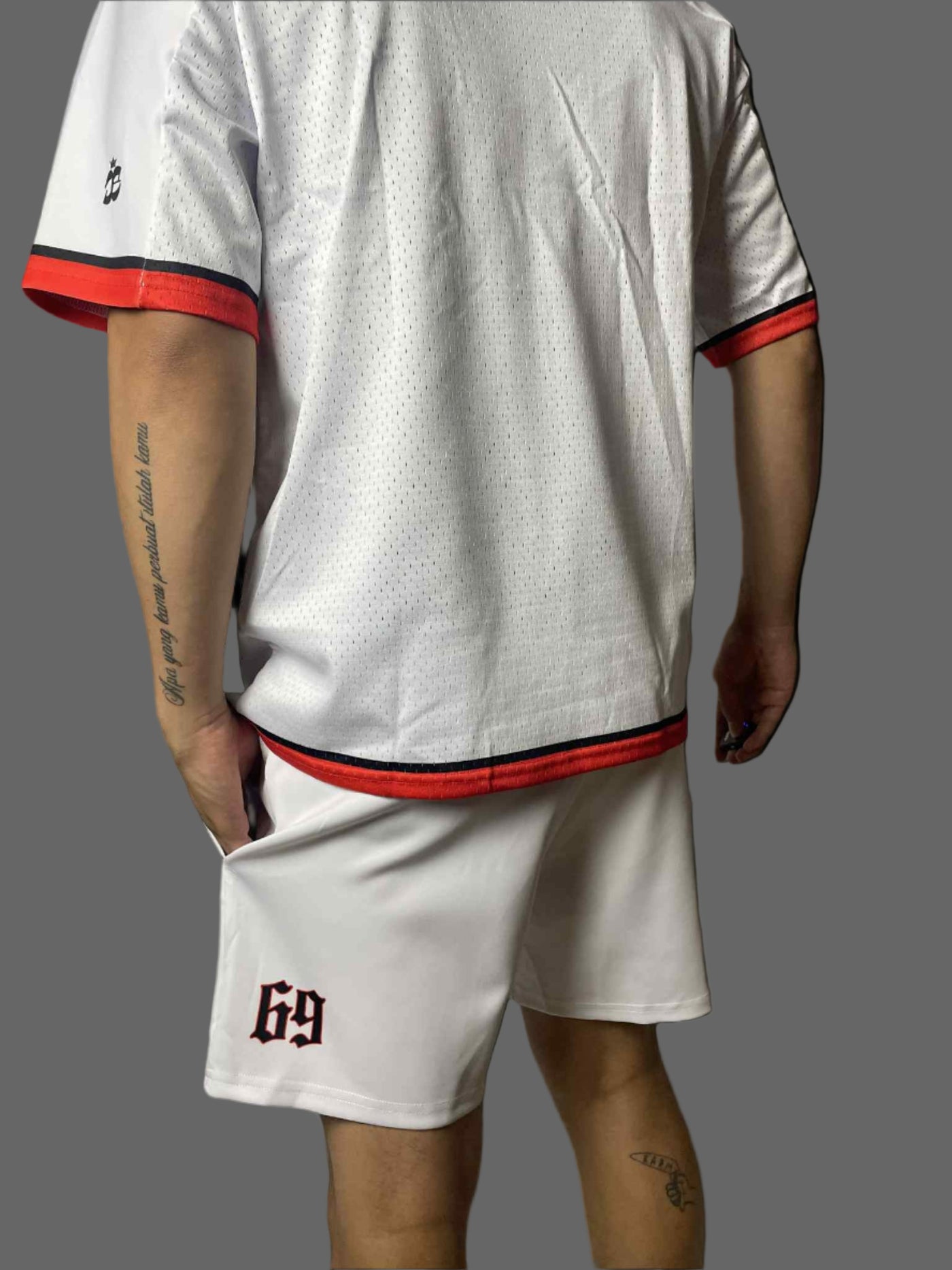 Shorts 69 Unisex Edition